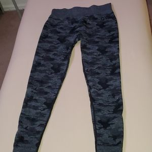 Gymshark camo seamless leggings xl.